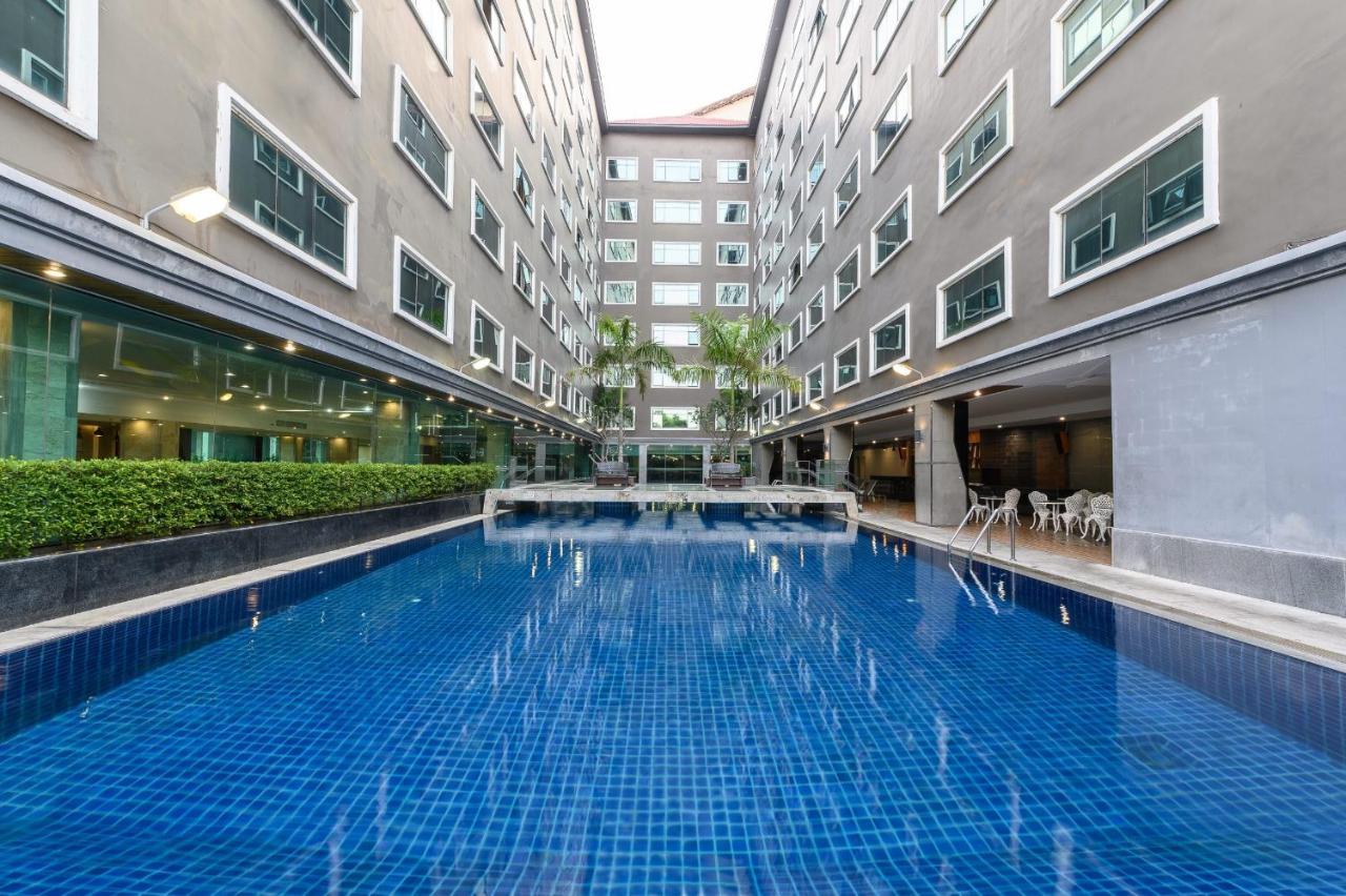 Ease Jomtien Hotel Kültér fotó