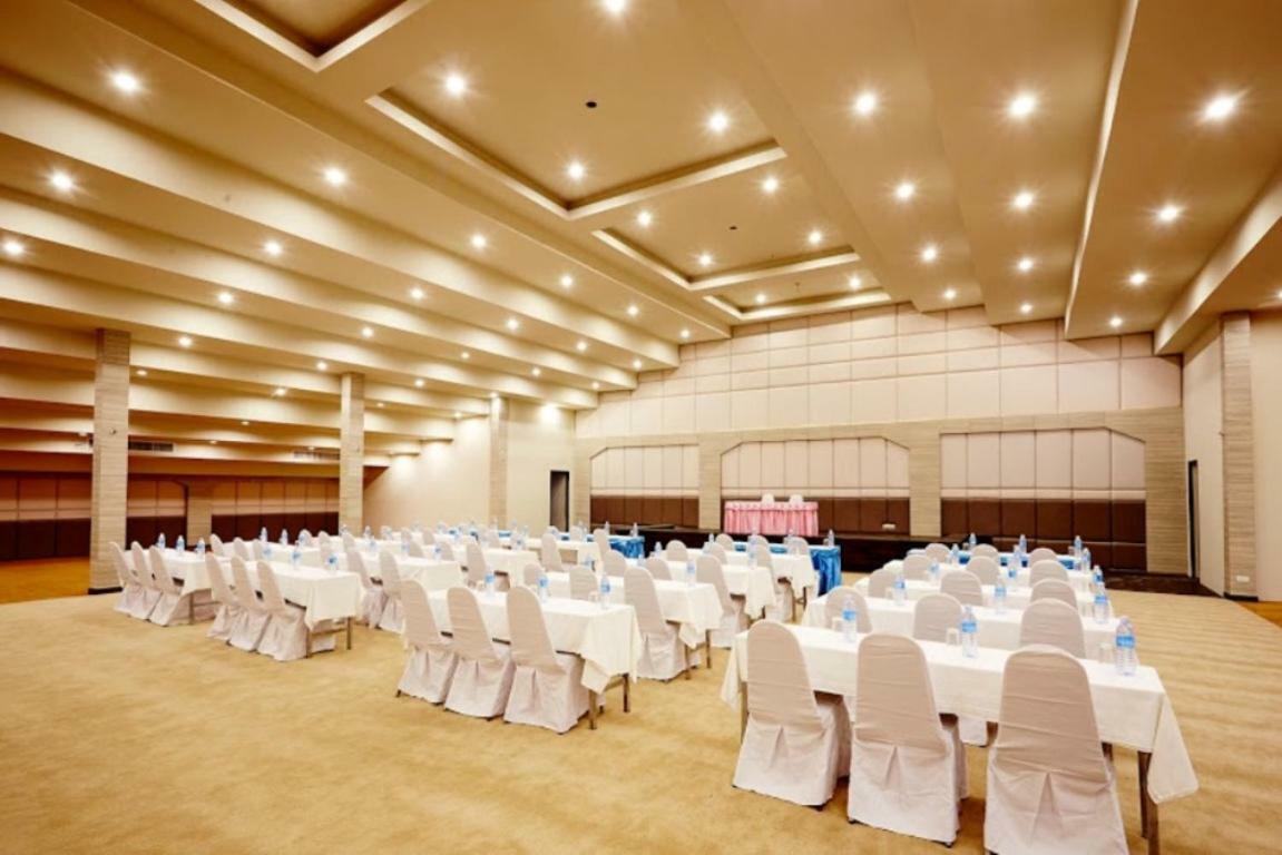 Ease Jomtien Hotel Kültér fotó
